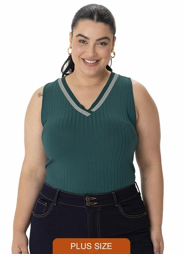 Blusa em Malha Canelada Plus Verde Petróleo