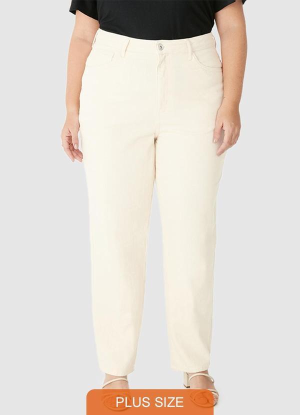 Calça Mom em Sarja Cintura Alta PlusOff White