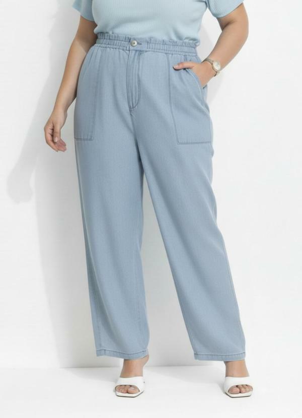 Calça Azul Claro em Jeans Leve