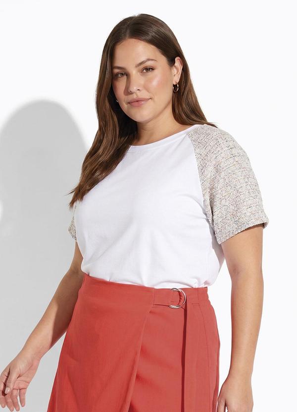 Blusa Off White em Malha Suede