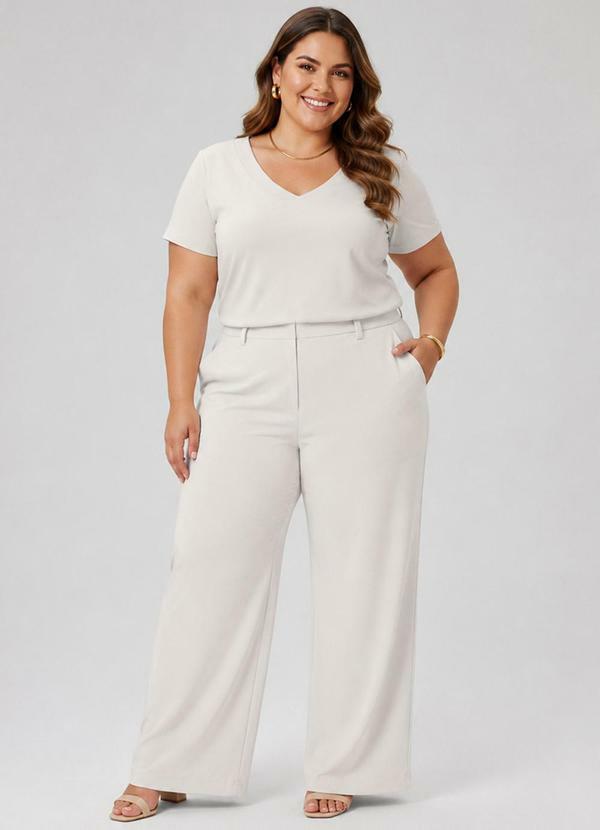 Conjunto Feminino Plus Size Bege