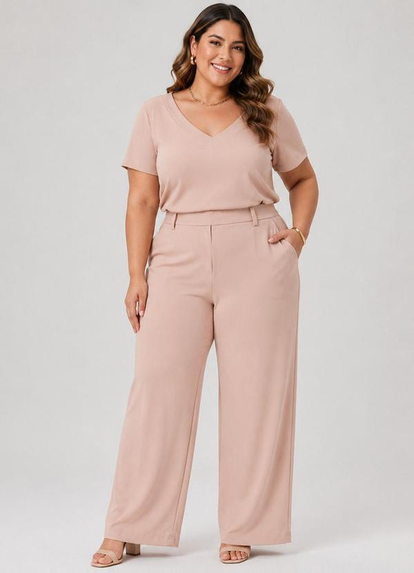 Conjunto Feminino Plus Size Bege