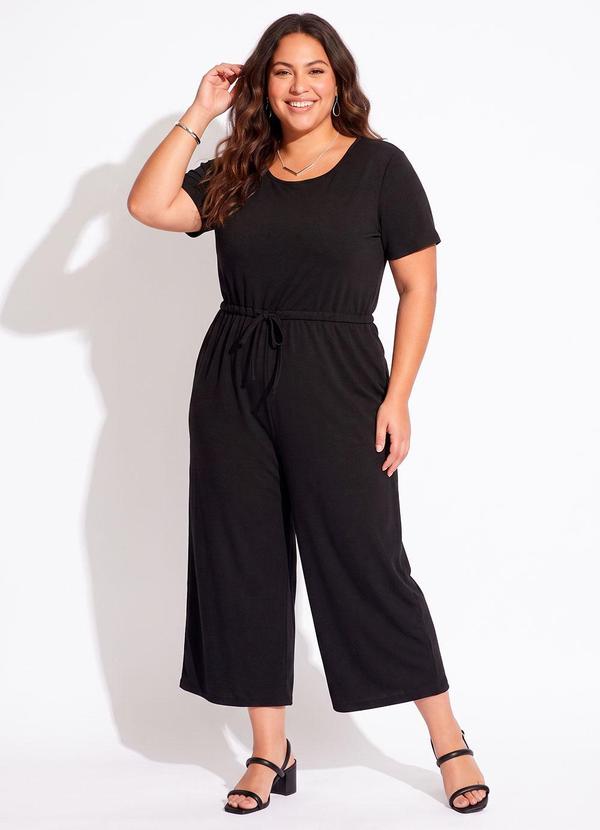 Macacão Pantacourt Preto Ajustável Plus Size