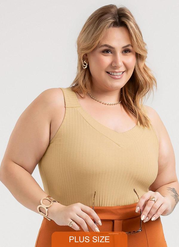 Regata Plus Size em Canelado Bege