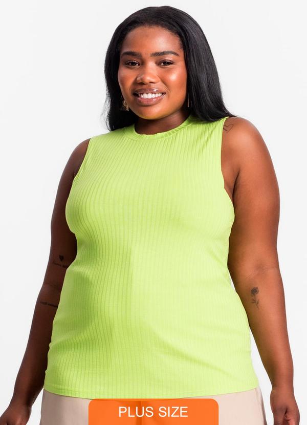 Regata Plus Size em Ribana Canelada Verde