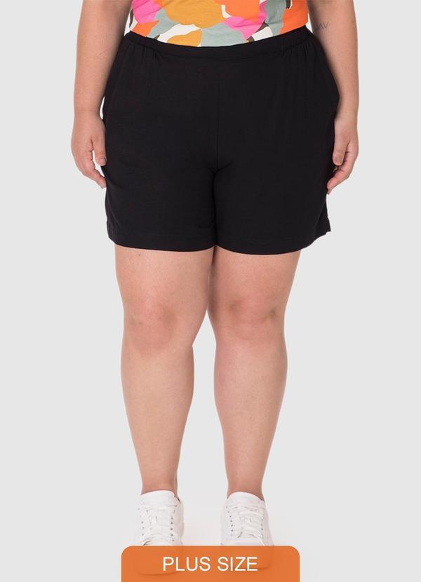 Shorts em Viscolinho com Bolso PlusPreto
