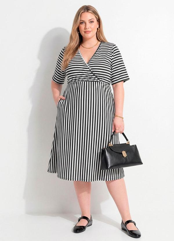 Vestido Listrado Preto e Branco em Malha