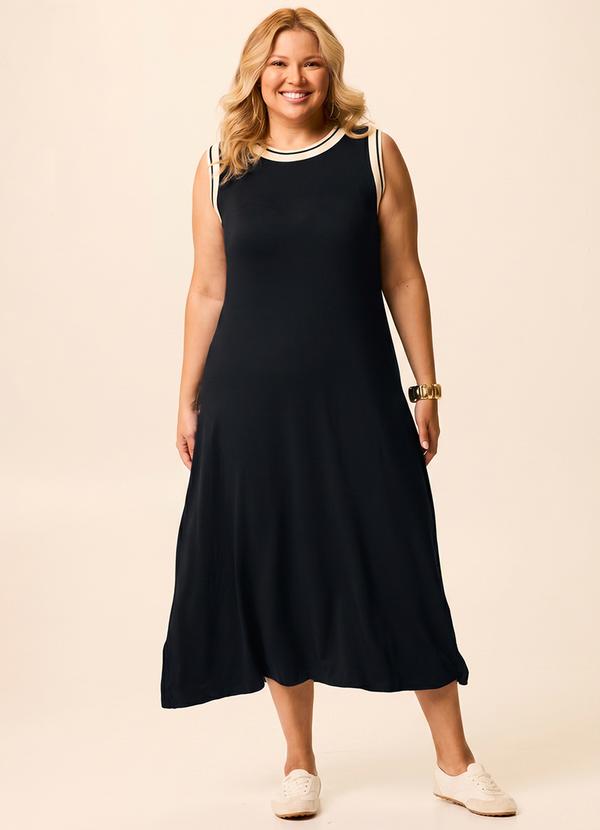 Vestido Mídi Evasê em Moletinho Preto