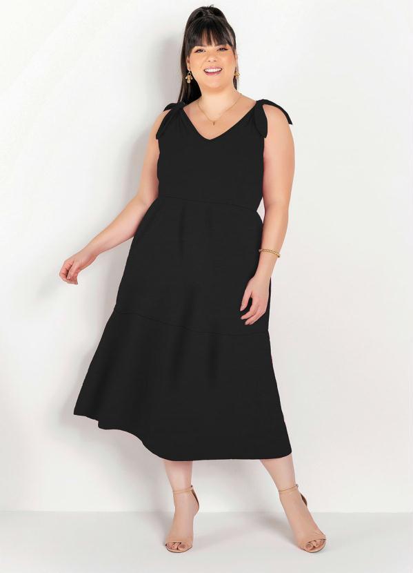 Vestido Preto com Amarração Plus Size
