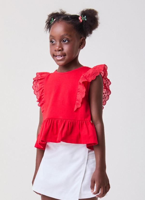 Bata Vermelha Bordado Inglês nas Mangas Vermelho