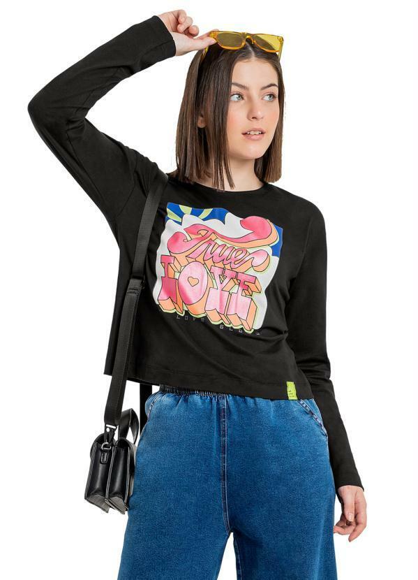 Vista 2 Blusa Cropped Juvenil em Meia Malha Preto Gloss Gloss