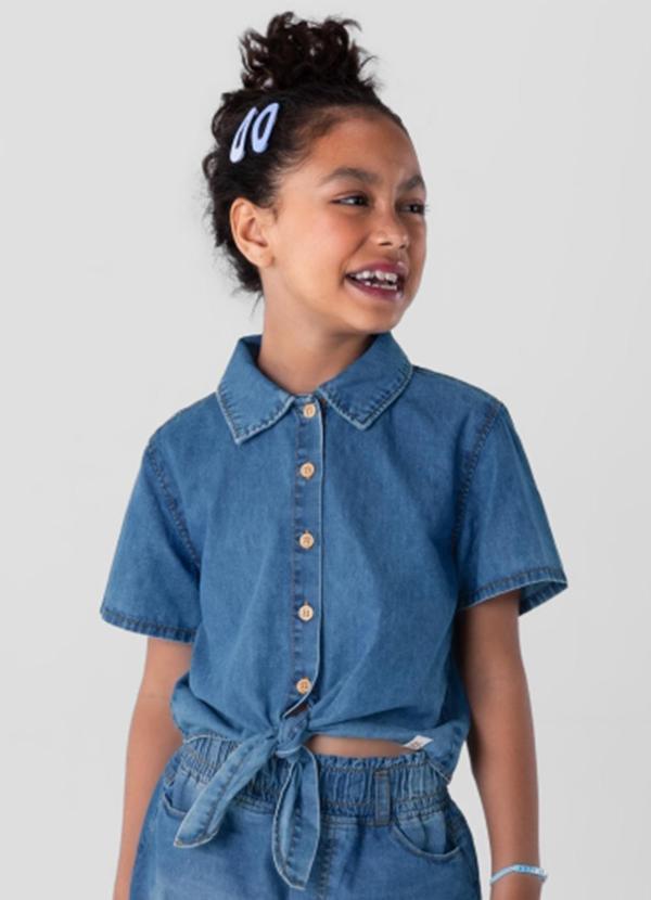 Camisa Cropped em Jeans Leve Menina Azul