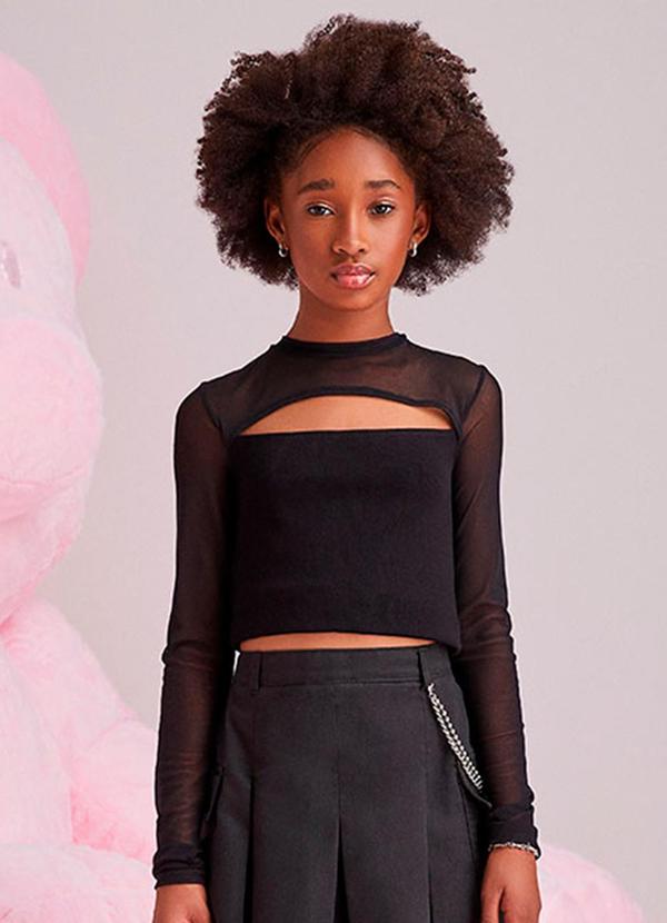 Blusa com Abertura na Frente Preto