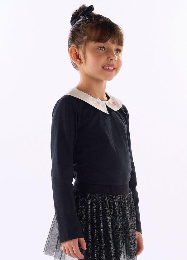 Blusa Infantil com Gola Coração Preto