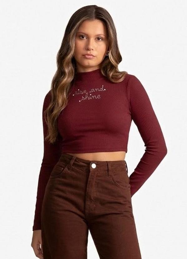 Blusa Longa Molecotton e Rebites Vermelho