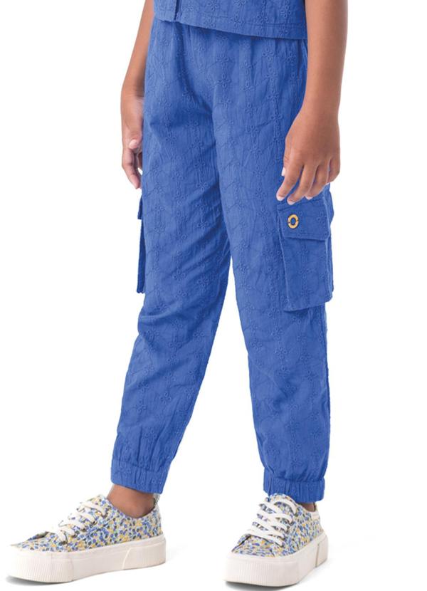 Vista 2 Calça Azul Escuro Jogger Cargo em Laíse Menina Carinhoso Carinhoso