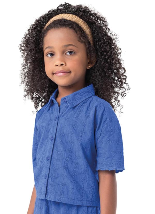 Vista 2 Camisa Azul Marinho Cropped em Laíse Menina Carinhoso Carinhoso