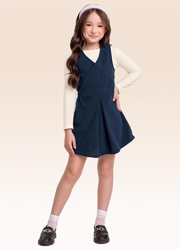 Conjunto Blusa Manga Longa e Salopete Bege