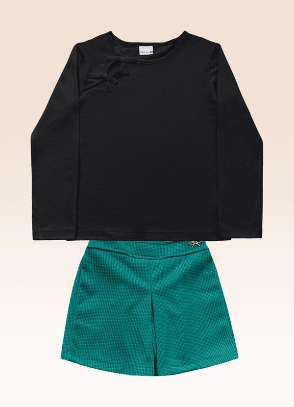 Conjunto Blusa Manga Longa e Shorts Saia Preto