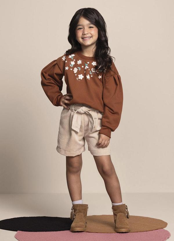 Conjunto Blusão Tricot e Short Saia Marrom