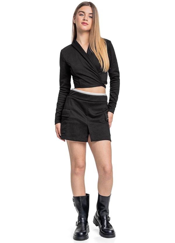 Vista 2 Conjunto com Blazer e Short-Saia Preto Gloss Gloss