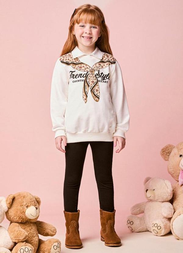 Conjunto Infantil Manga Longa com Estampa de Lenço