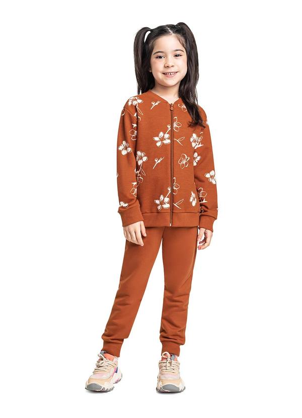 Conjunto Jaqueta Floral e Calça Marrom