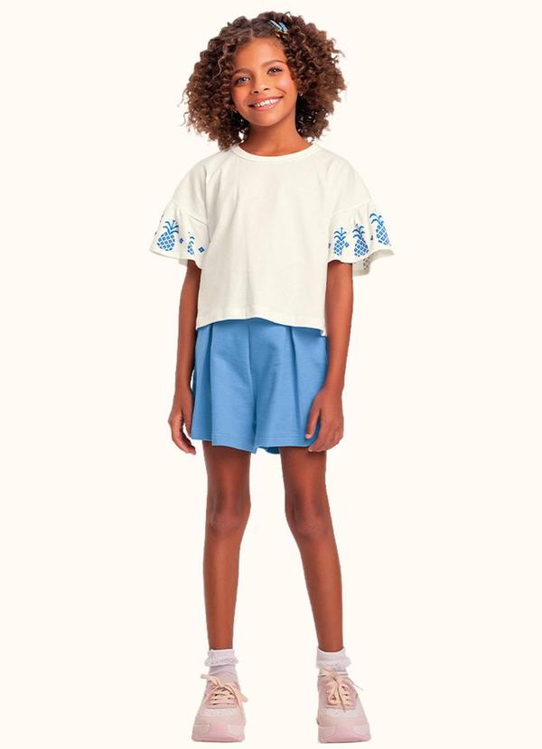 Conjunto Blusa e Shorts Bege