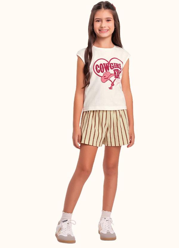 Conjunto Blusa e Shorts Bege