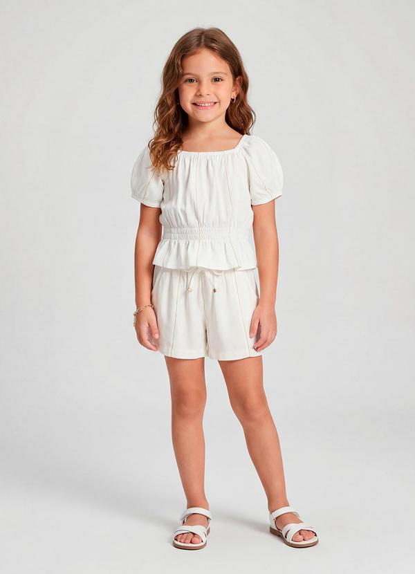 Conjunto Blusa Ciganinha com Shorts Bege