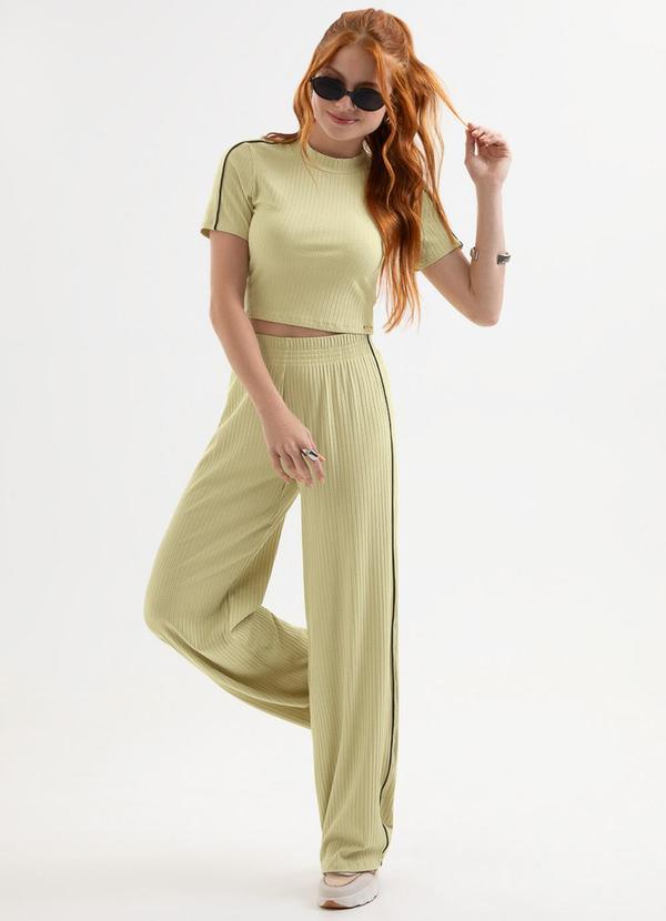 Conjunto Blusa e Calça em Canelado Verde