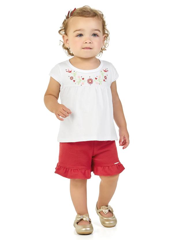 Vista 2 Conjunto Blusa e Shorts Relevo Branco Marlan Marlan
