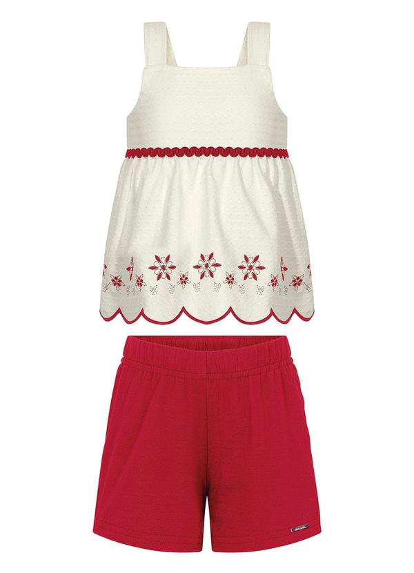 Conjunto com Blusa Bordada e Shorts Vermelho