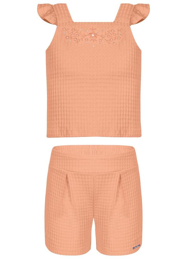 Conjunto com Blusa de Alças e Shorts Salmão