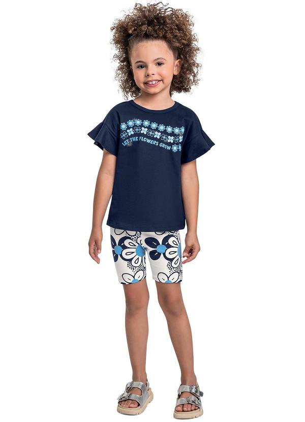 Conjunto com Blusa e Bermuda Azul