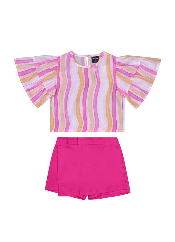 Conjunto com Blusa e Short-Saia Bege