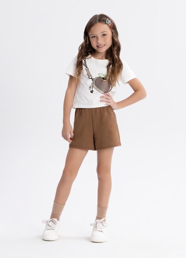 Conjunto com Blusa Estampada e Shorts Marrom