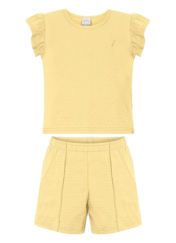 Conjunto com Shorts e Blusa Amarelo