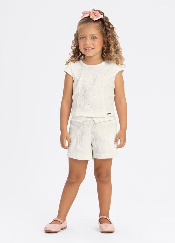 Conjunto com Shorts e Blusa Branco