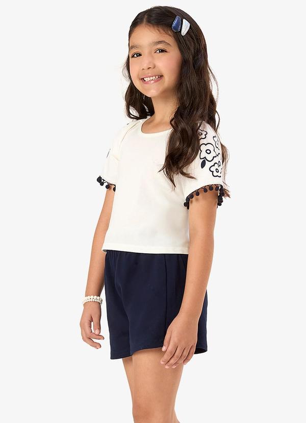 Conjunto Infantil Blusa com Shorts Bege