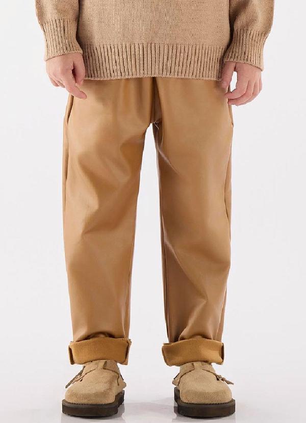 Calça Clochard em Cirrê Peluciado Marrom