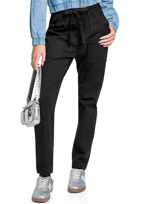 Vista 2 Calça Juvenil para Menina em Sarja Preto Gloss Gloss