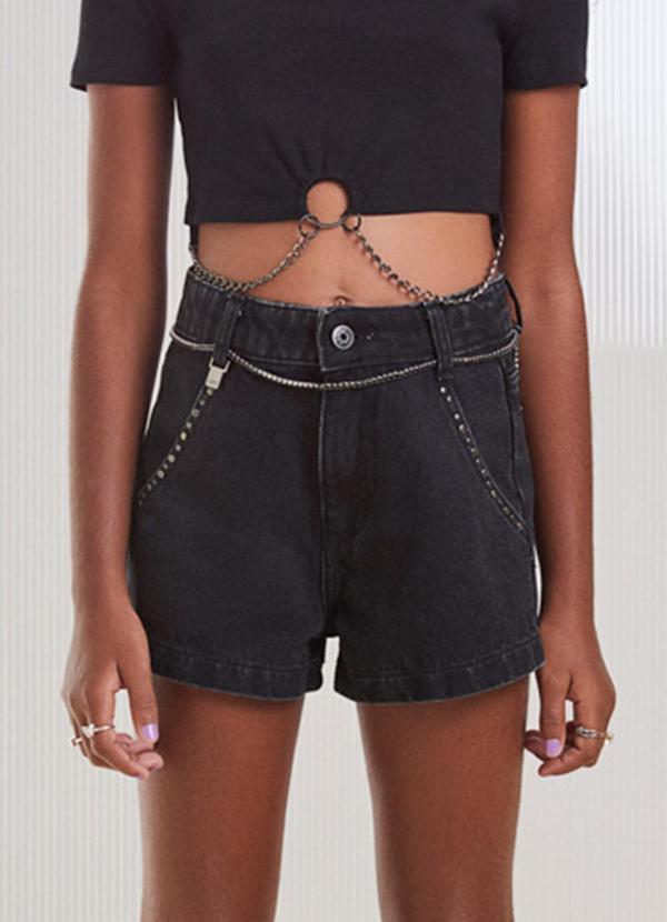Short Black com Tachas Preto