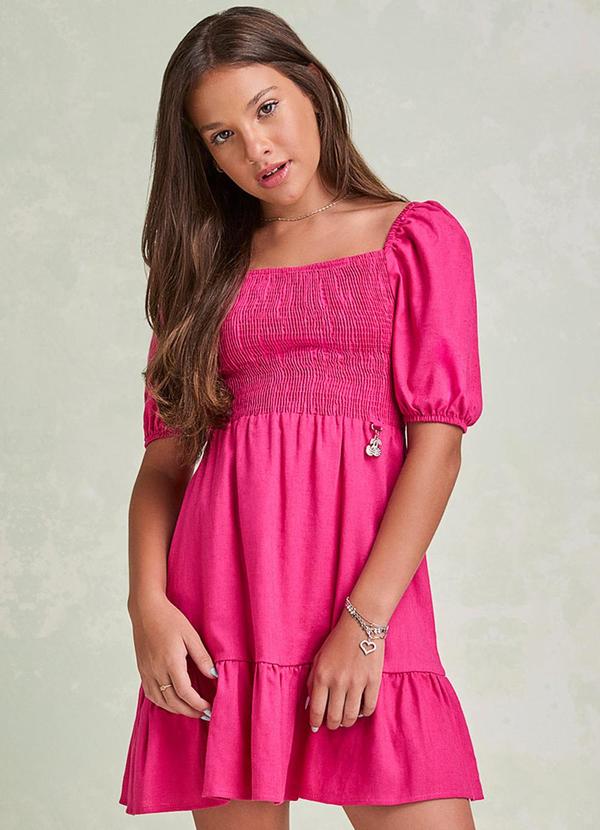 Vestido de Linho com Pingente Rosa