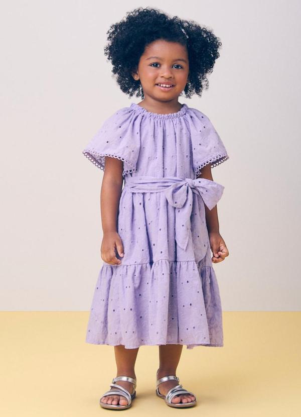 Vestido Manga Curta em Laise com Laço