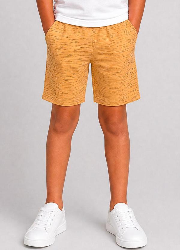 Bermuda em Algodão com Bolsos Amarelo