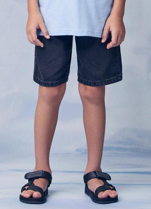 Bermuda Jeans com Cadarço Preto