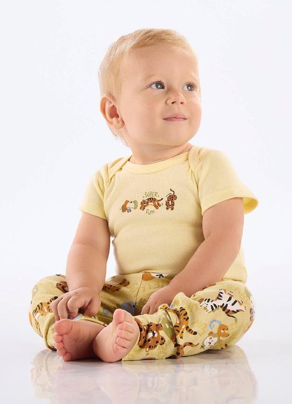 Vista 2 Calça para Bebê Menino em Suedine Verde Up Baby Up Baby