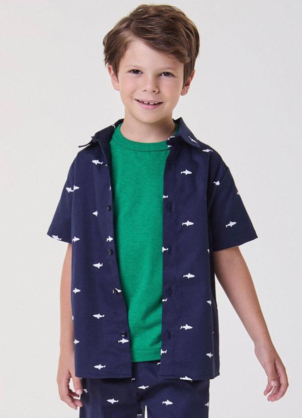 Camisa Manga Curta Marinho com Tubarões Marinho