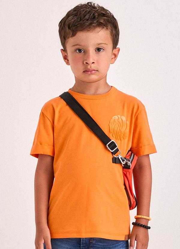 Camiseta com Estampa de Lettering Laranja